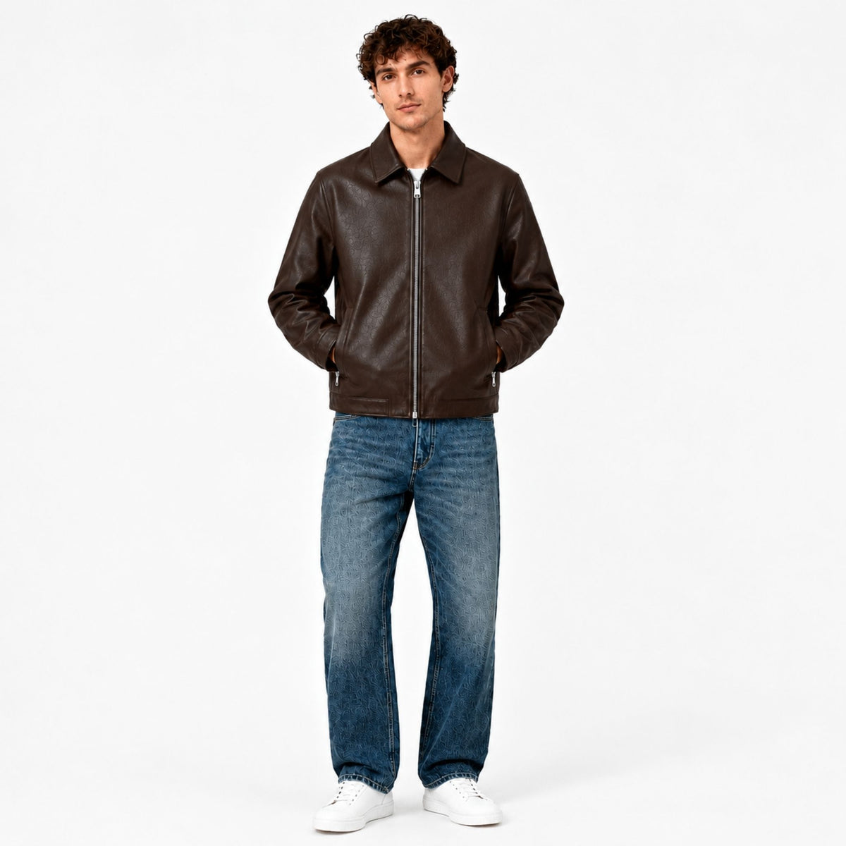 Close-up of the collar and zip on the Veltino brown leather jacket